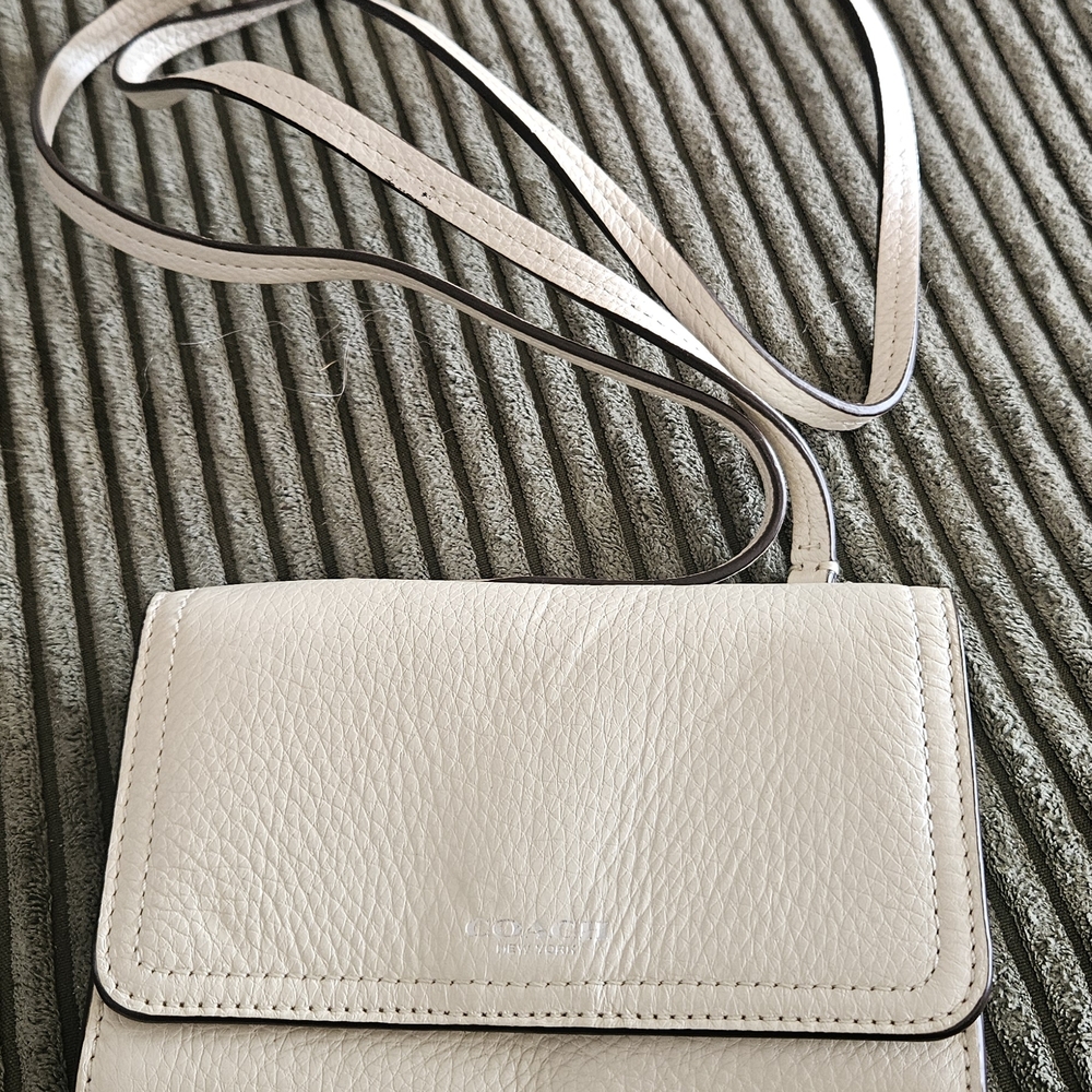 Elegant Cream Crossbody Bag